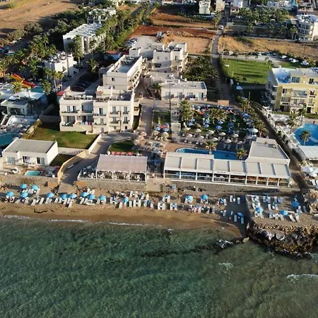 Theo Star Aparthotel 3*