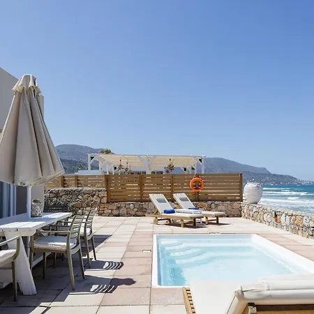 Theo Star Aparthotel 3*