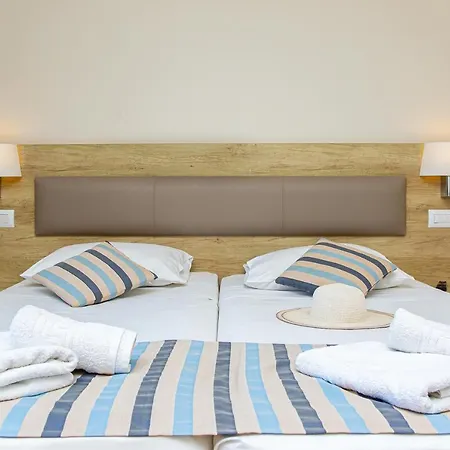 Theo Star Aparthotel