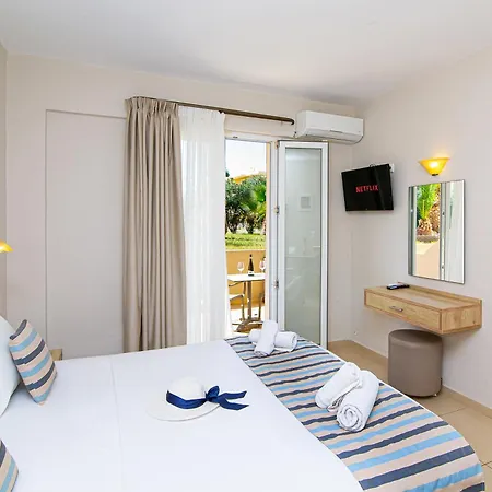 Theo Star Aparthotel Malia